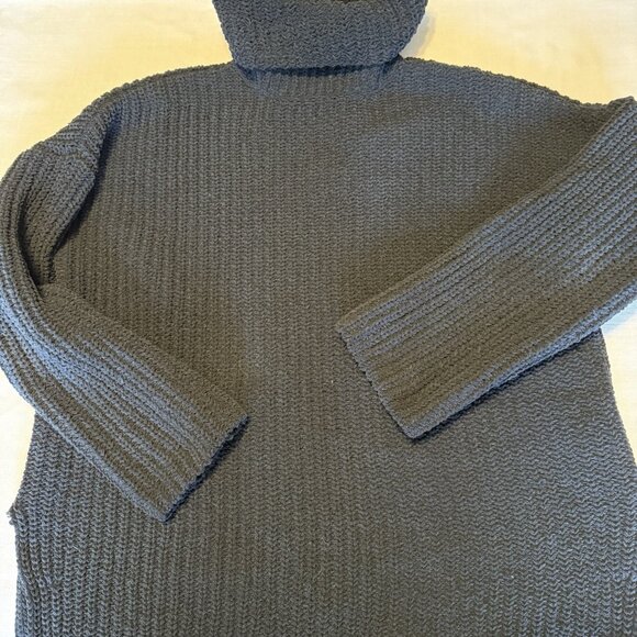 Women's A&F Abercrombie & Fitch Navy Blue Chunky Knit Turtleneck Sweater - Small - Picture 3 of 4